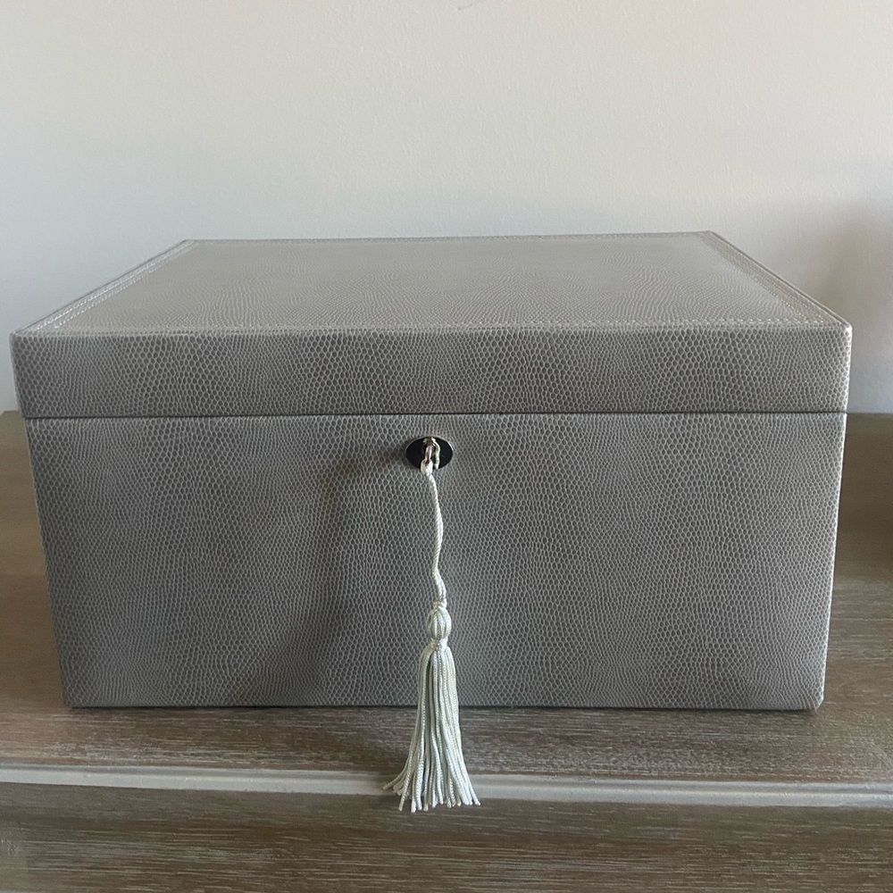 Pottery Barn Mckenna Large Jewelry Box